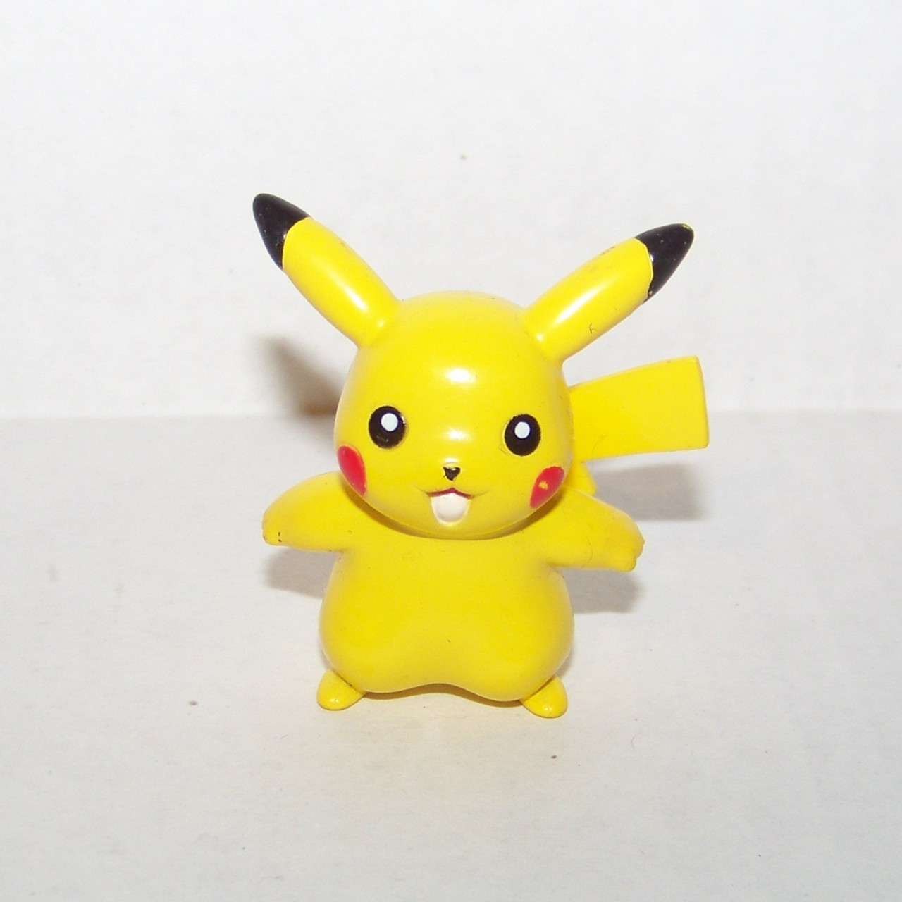 TAKARA TOMY Pikachu Pokemon Xiaozhi One Hundred Thousand Volts