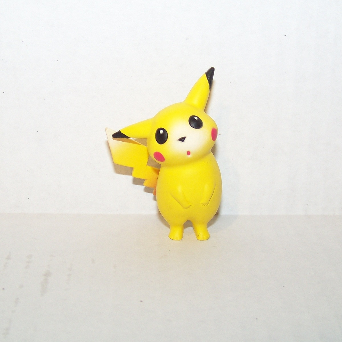 025 pikachu tomy