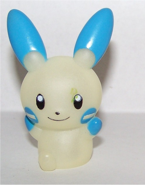 Pokemon Minun Glow in the Dark Kid figure Pokekid