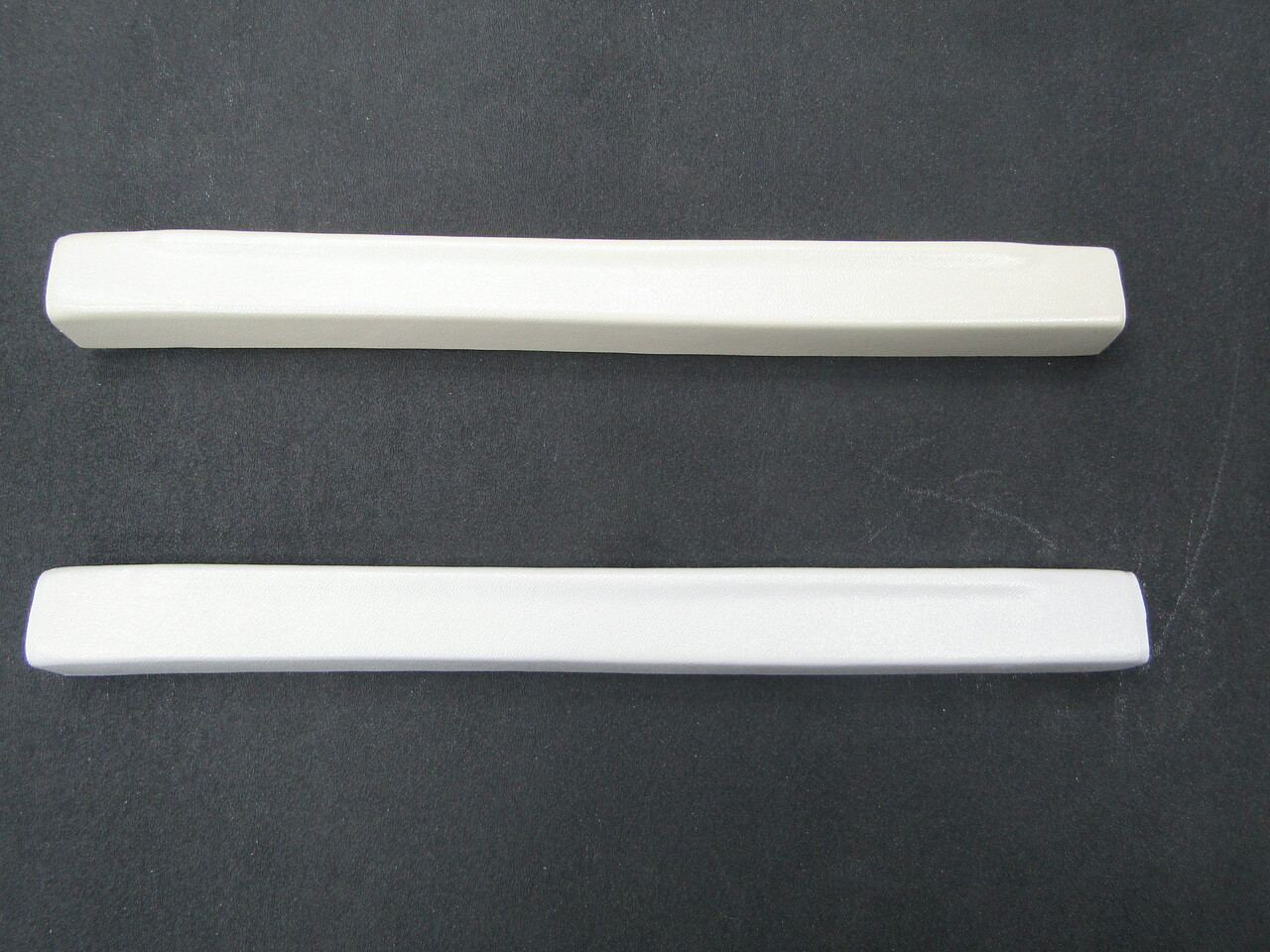 P0514017-3, Cessna 182, Fwd Trim - Seat Bottom, 0514017-3