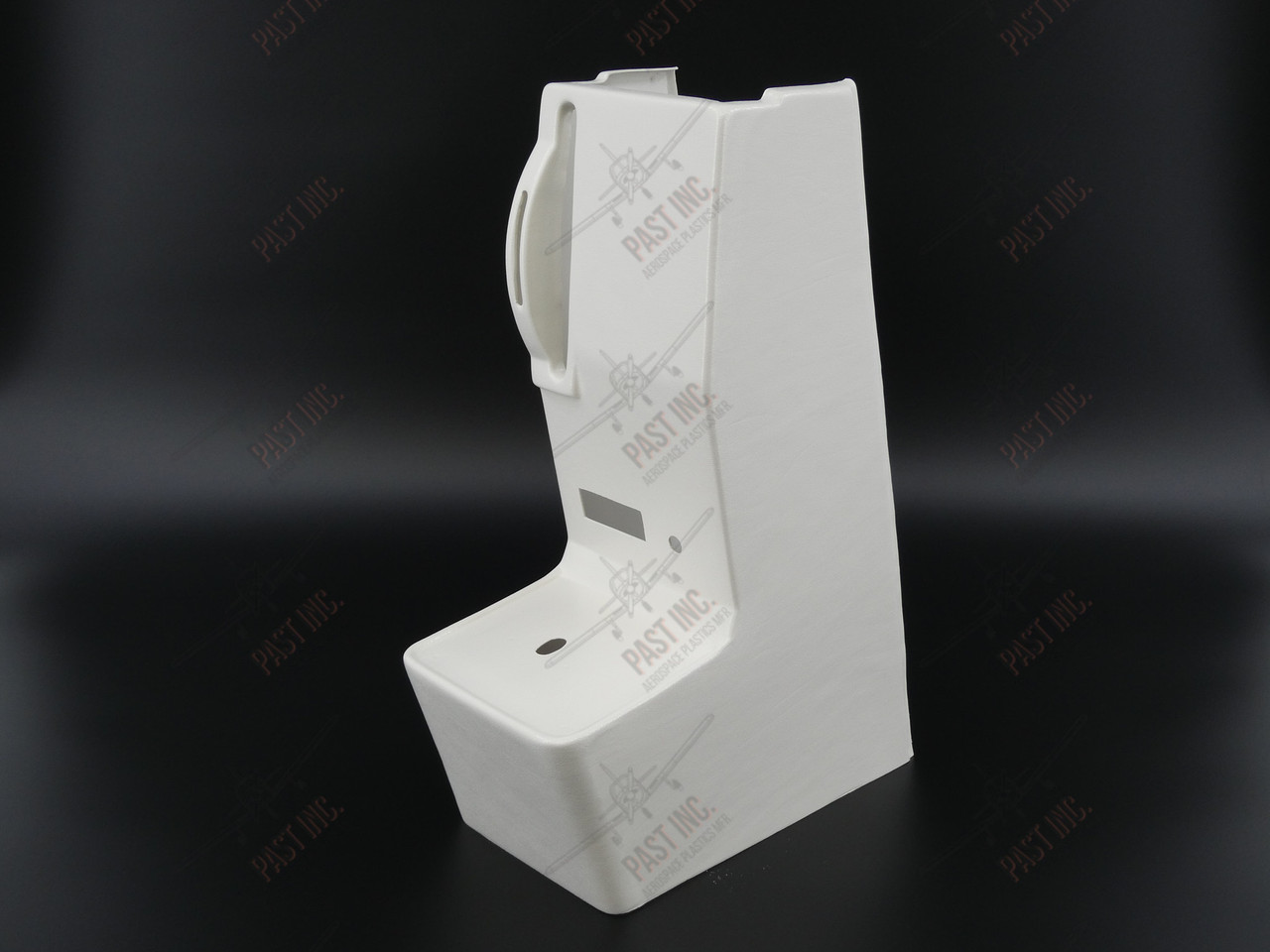 P0500233-31, Cessna 172, Center Console, White RH