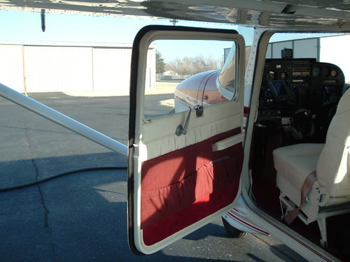 Picture of Cessna Door Seal, Front Entry - ADS-C1401