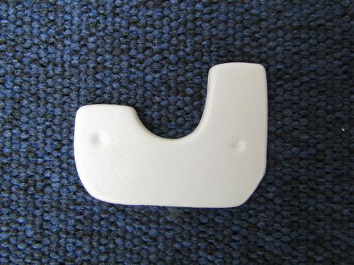 P0705042-6, CESSNA 172, ESCUTCHEON-CABIN DOOR, HANDLE, 0705042-6