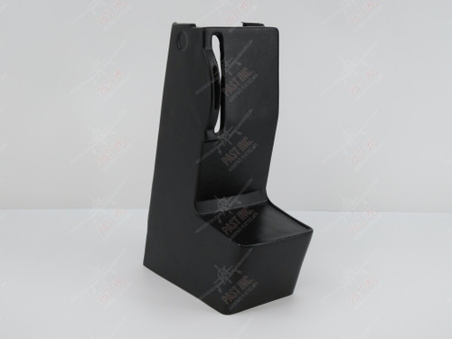 P0500233-31, Cessna 172, Center Console, Black LH