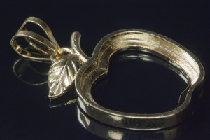 25mm Apple Pendant Finding Brass Gold Plated, 2pcs. [y208b]