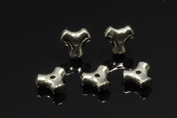 10x4mm Silver Plated Plastic Triangular Beads 30pcs. [y631a]