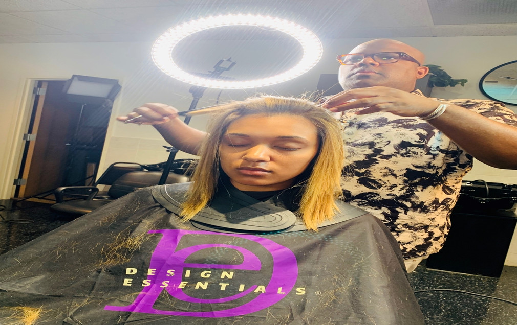 Bob Goals: How To Cut a Graduated Bob Bob Goals: How To Cut a Graduated Bob