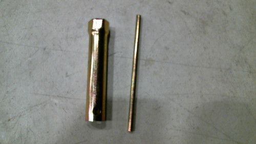 SPARK PLUG WRENCH (713cc)
