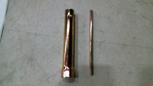 SPARK PLUG WRENCH