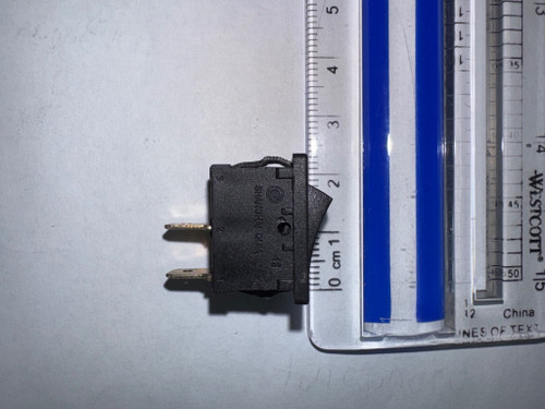 Fuel Selector Switch

Square shape on control panel
2 Prong