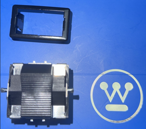 VOLTAGE-SELECTED SWITCH
120/240V Switch
