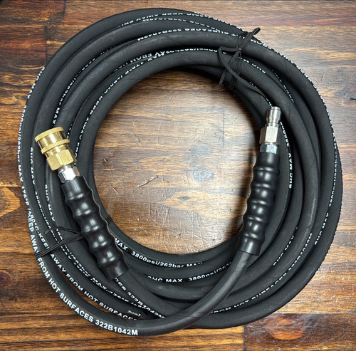 HIGH PRESSURE HOSE 3800psi MAX<br>With Quick connection ends. HIGH PRESSURE HOSE 3800psi MAX<br>With Quick connection ends.