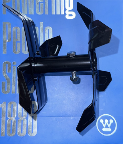 Right Blade Assembly
Looking from Front View