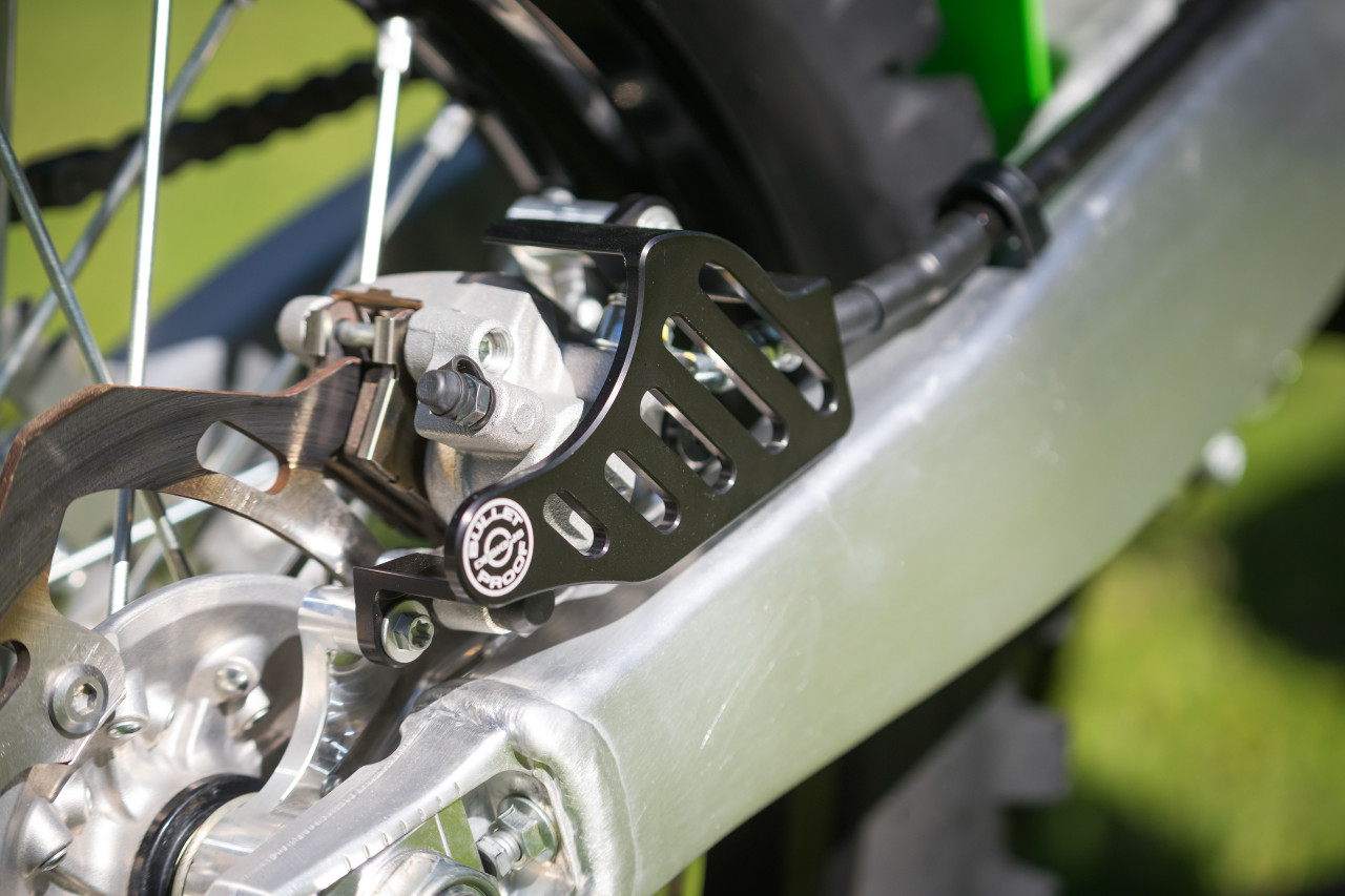 Produktbild von Fit Für Kawasaki KX250F KX450F KX 250 250F 450 450F Motorrad CNC Hinten Bremsscheibe Sattel Schutz Cover Schutz(C
