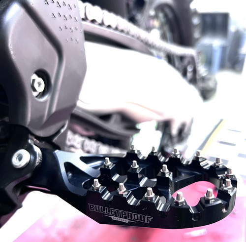 BULLET PROOF DESIGNS KTM/HUSQVARNA/FOOTPEGS 2023-2026 Black