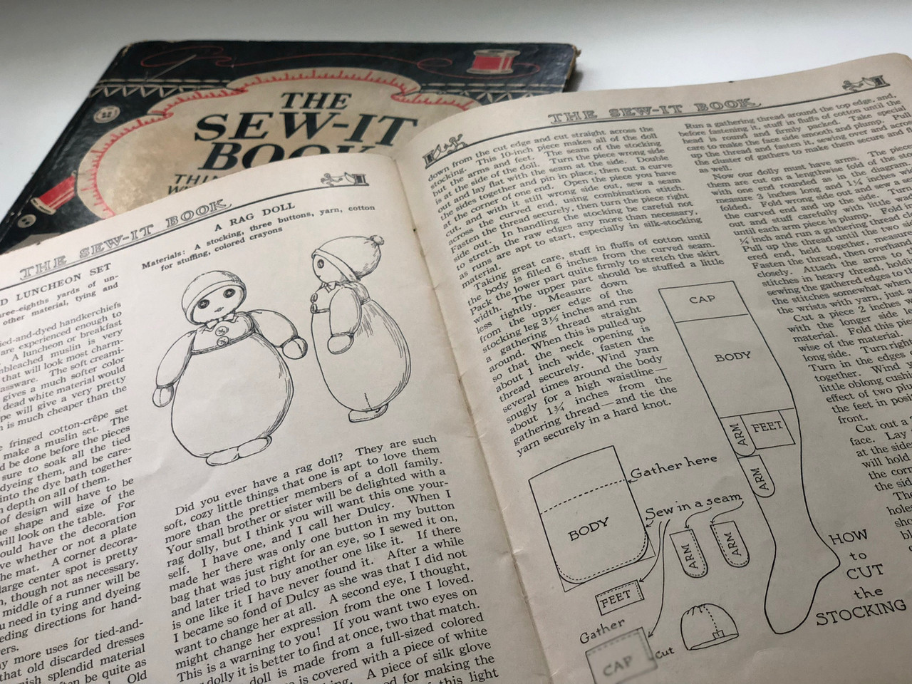 The Sew-It Book - Colonial Patterns, Inc.