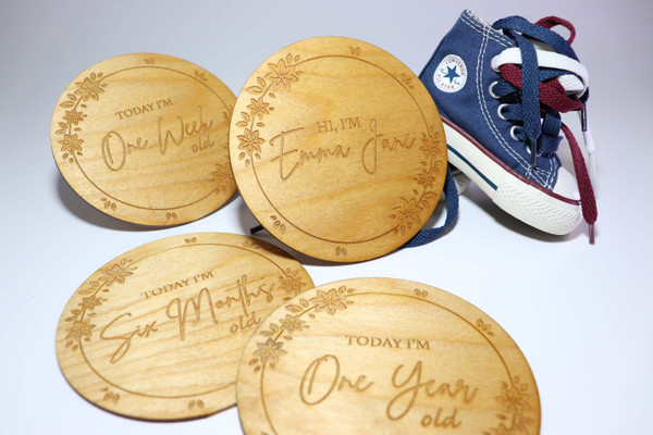 Baby Milestones (Wood) - Decorative Disc Sets