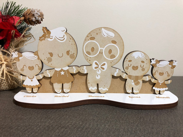 Gingerbread Family Christmas Stand (Wood) - Personalisable