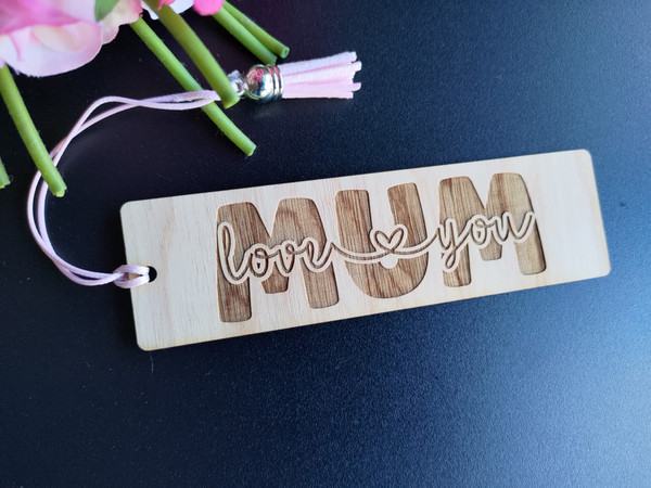 Bookmark (Wood) - Love You Mum /Nan - Bold Letters