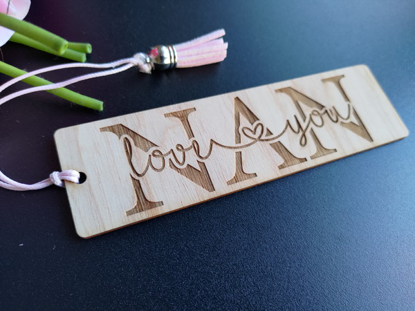 Bookmark (Wood) - Love You Mum /Nan - Thin Letters