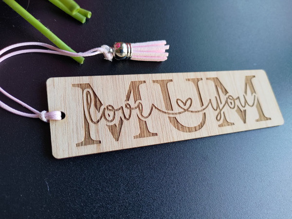 Bookmark (Wood) - Love You Mum /Nan - Thin Letters