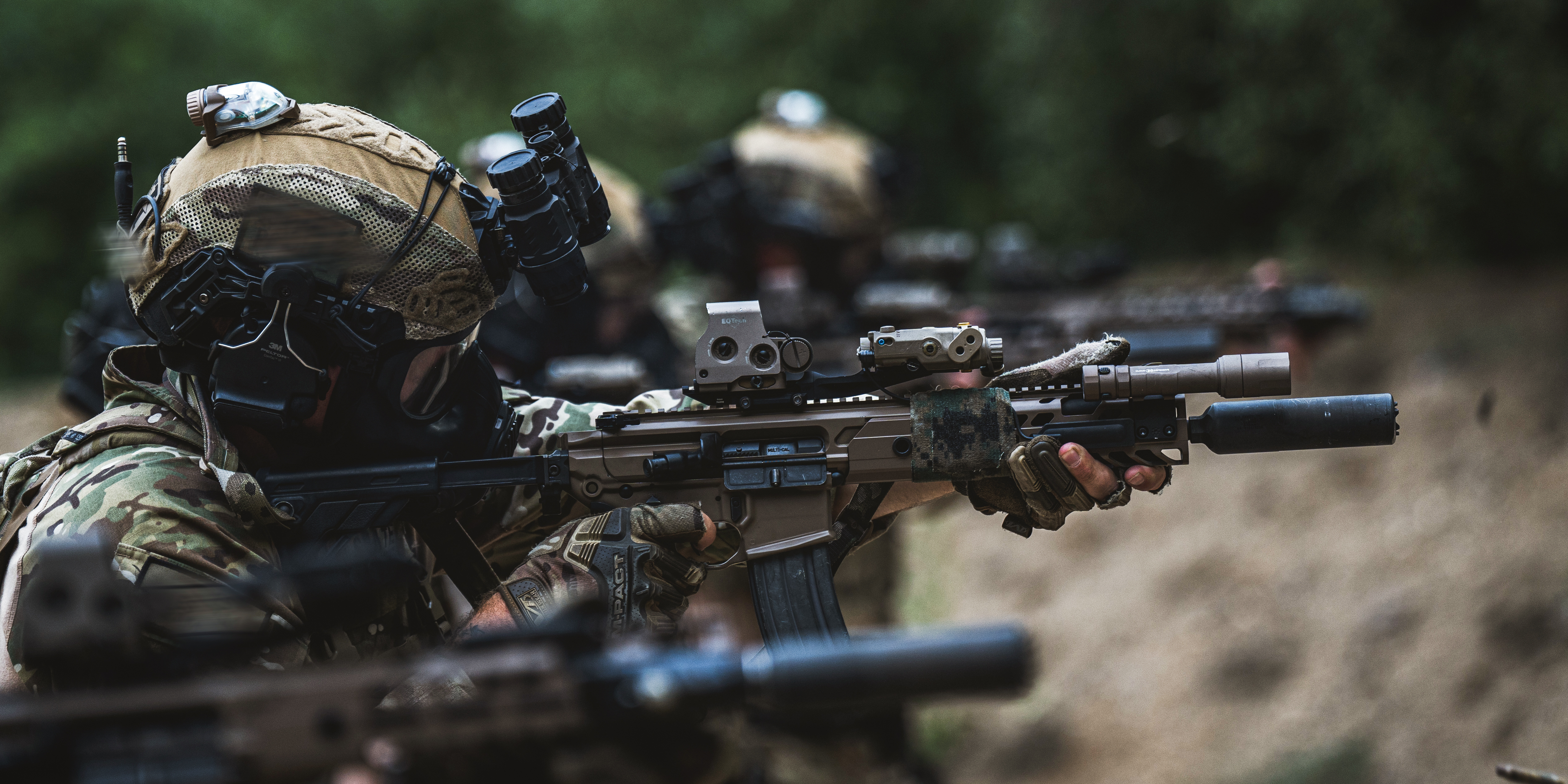 Officer training with a Sig MCX running a JagerWerks A1 Optic Mount