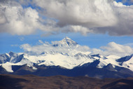 Conquering the Impossible: the First Flight Over Everest