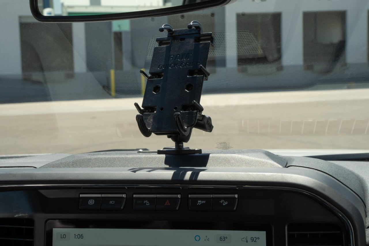 Digital Device Dash Mount (AC810350180) — installed view