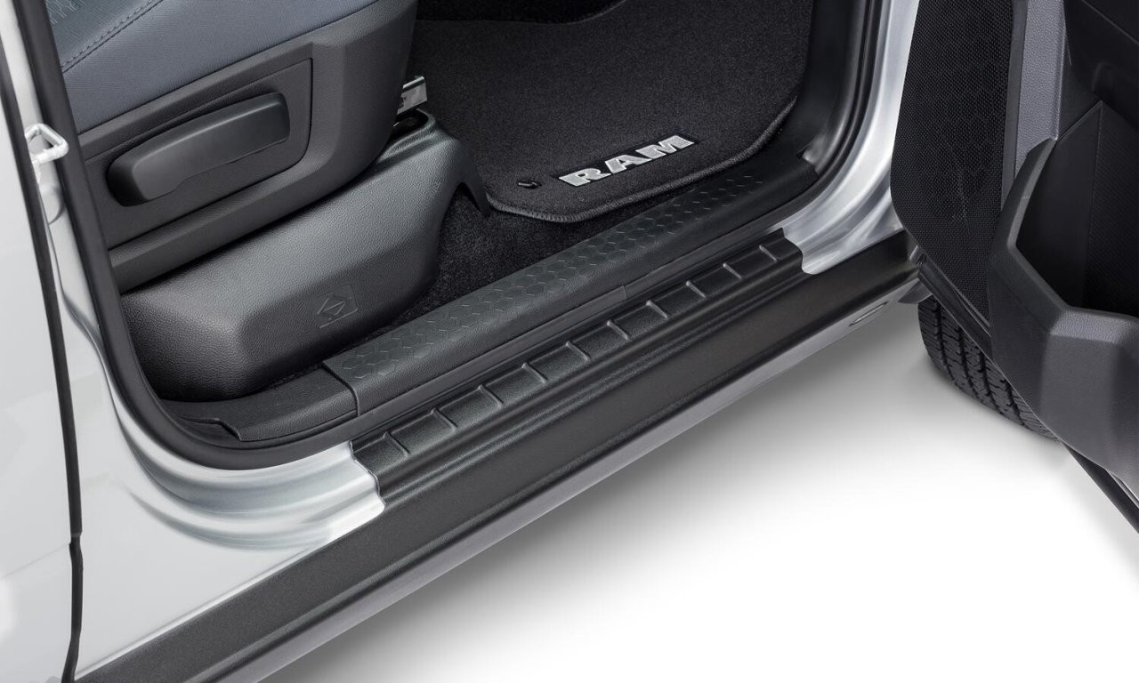 Truck Trail Armor Rocker Panel Kit (2874064) — installed view