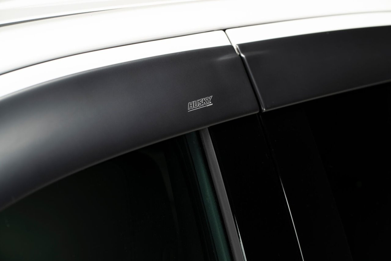 Low Profile Ventvisor Deflector; Matte Black; Outside Mount; 4 pc. (2857012) — application image