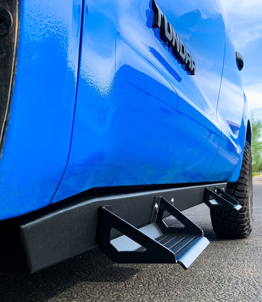 ICI Alumilite Side Steps (840121412951) — installed view