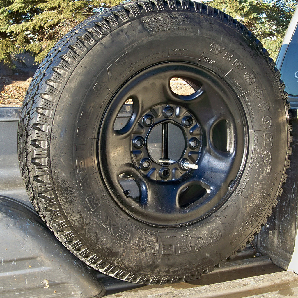 Titan Fuel Tanks Spare Tire Buddy In Bed Tire Mount - 9901330 — installed view