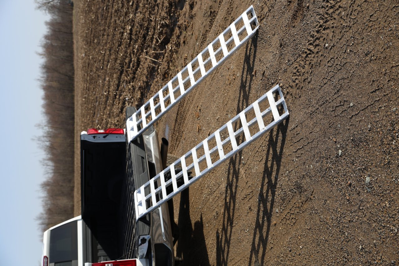 Lightweight Aluminum Ramps — side view