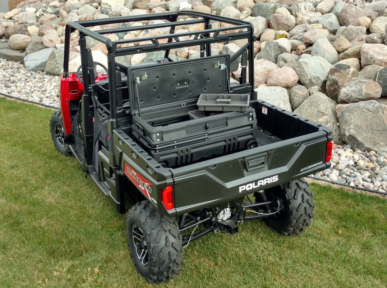 DÜHA Squad Box - Interior/Exterior Portable Storage - Internal Latch — side view