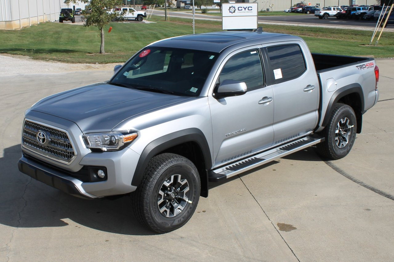 Raptor Series 6" OEM Style Running Boards Brushed Aluminum - Part# 1701-0626 — side view