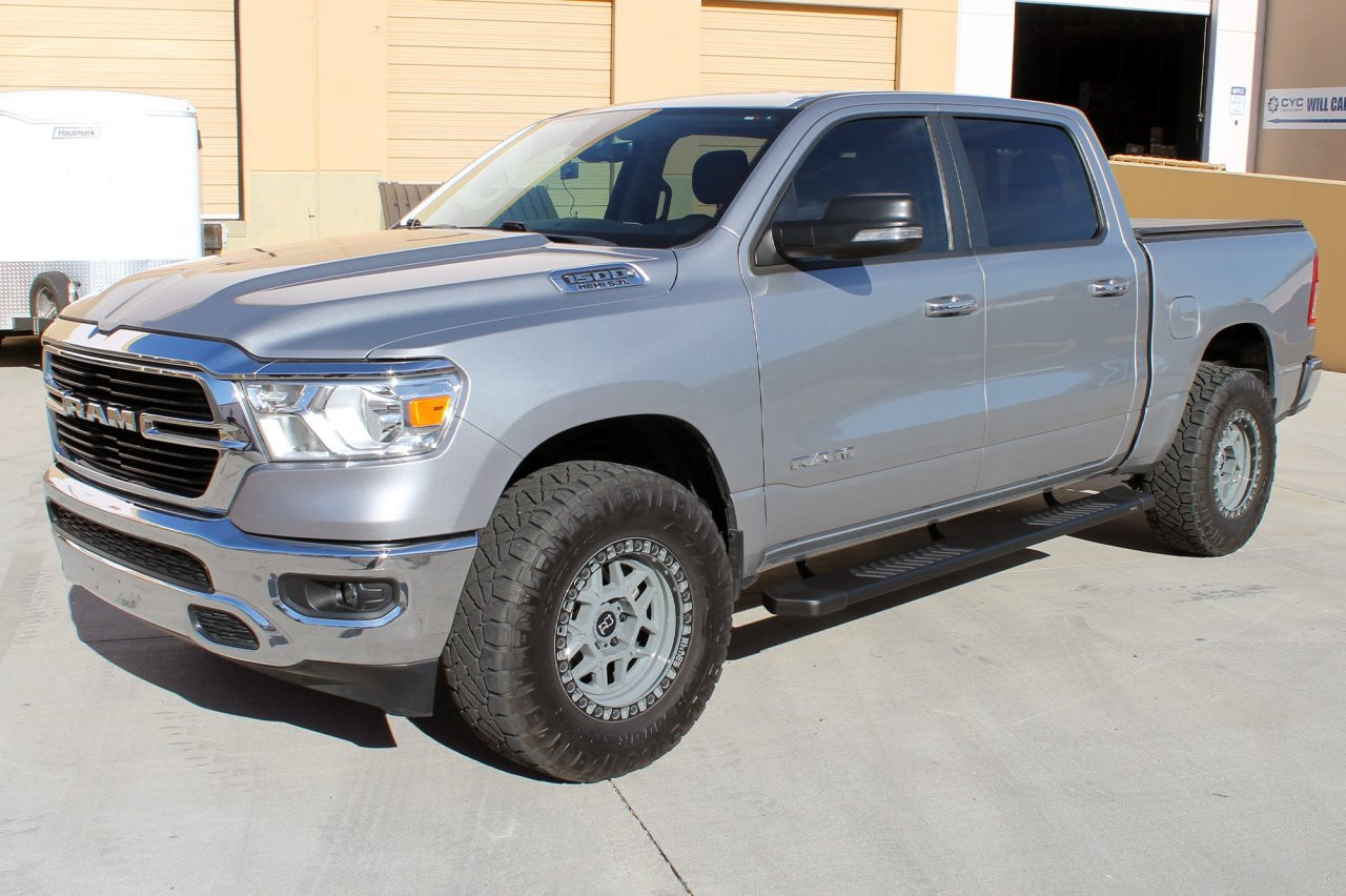 Raptor Series 6" OEM Style Running Boards Black Textured Aluminum - 1701-0017BT — side view