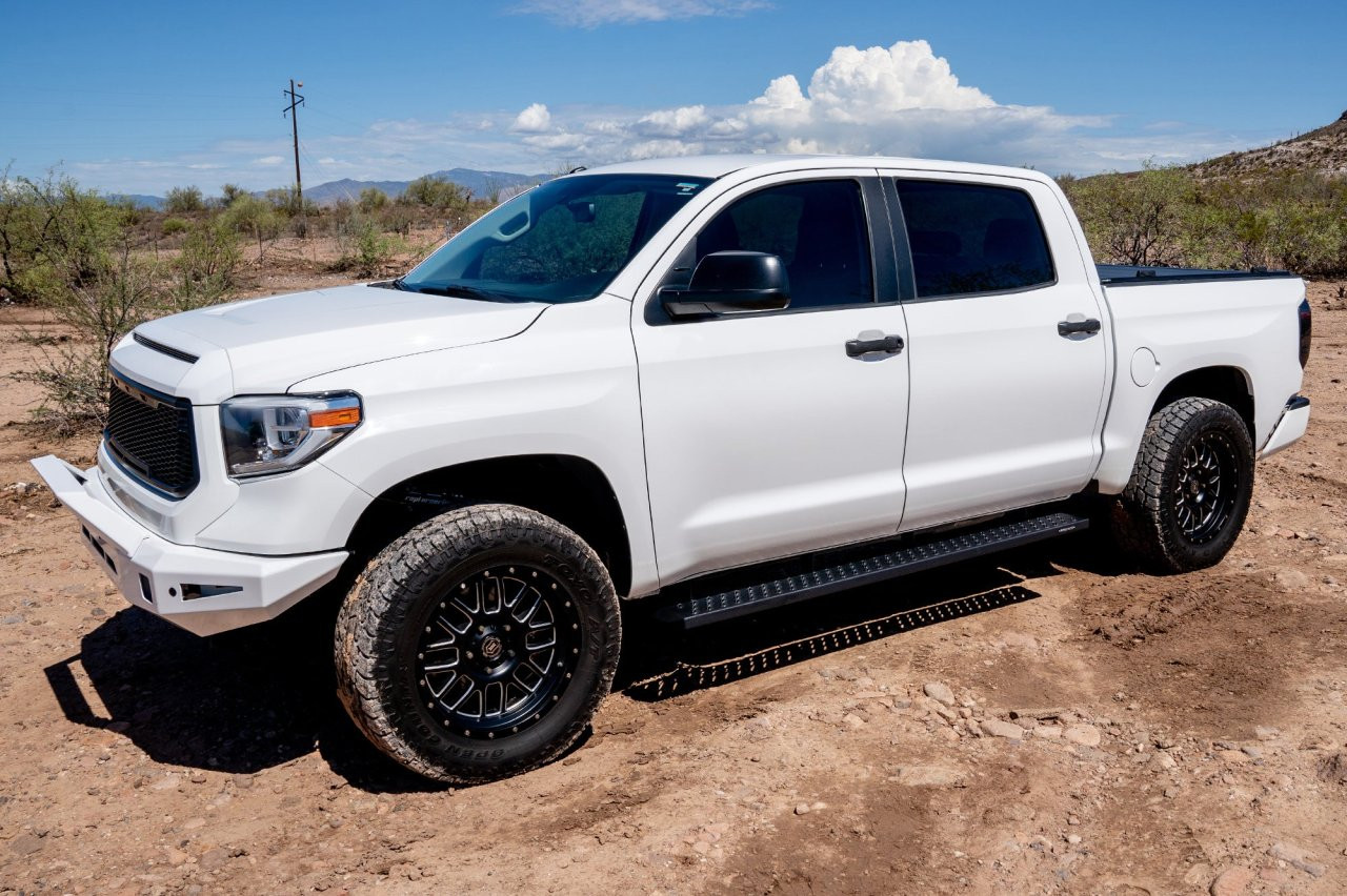 Raptor Series Sawtooth Running Boards Black Textured Aluminum - Part# 2104-0133BT — side view