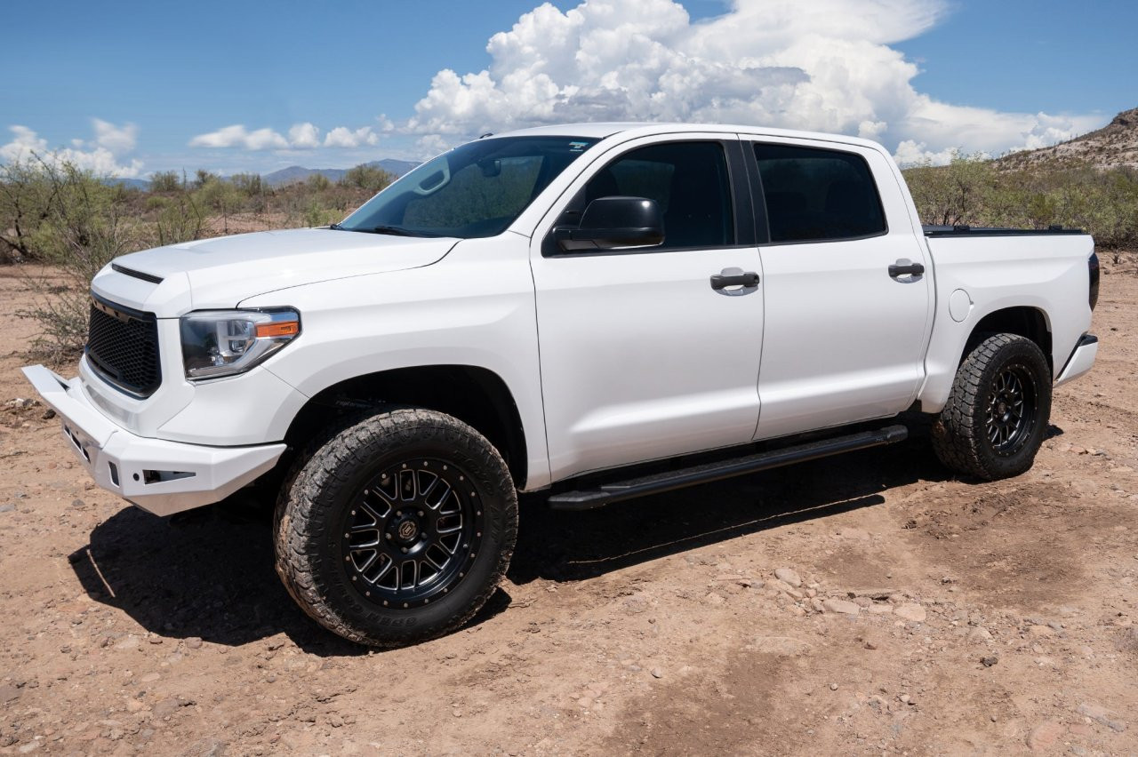 Raptor Series Tread Step Running Boards BLK Textured Aluminum Part# 1901-0626BT — side view
