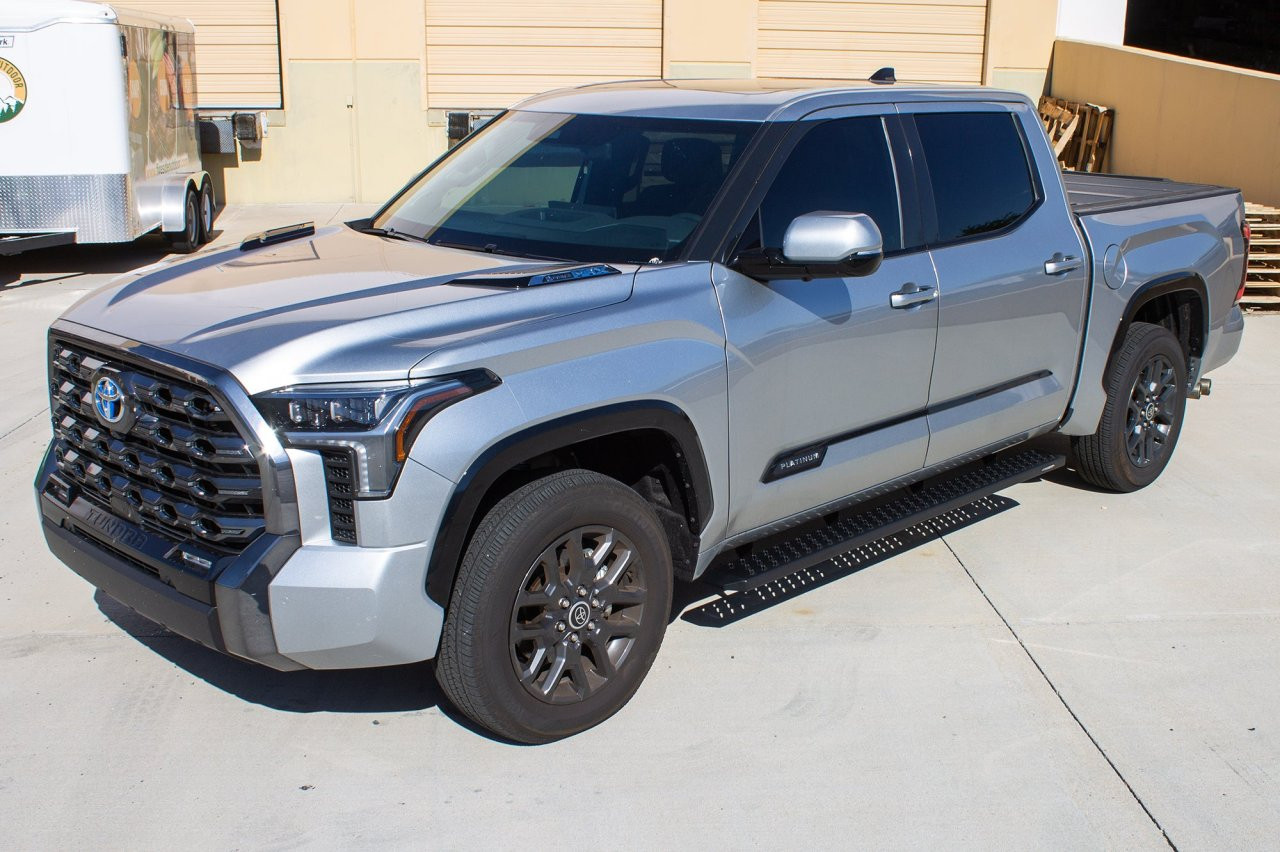 Raptor Series Sawtooth Running Boards Black Textured Aluminum - Part# 2104-0142BT — side view