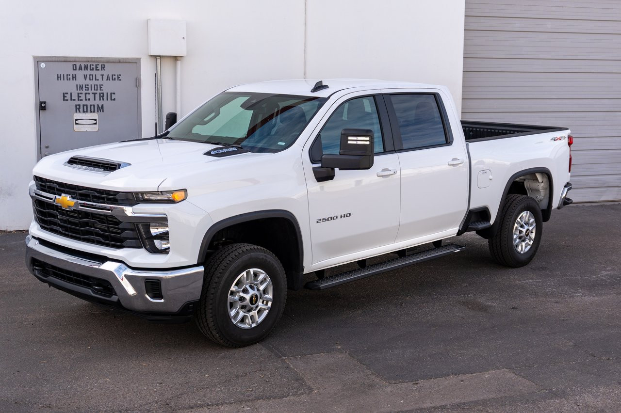 Raptor Series Sawtooth Running Boards Black Textured Aluminum - Part# 2104-0367BT — side view