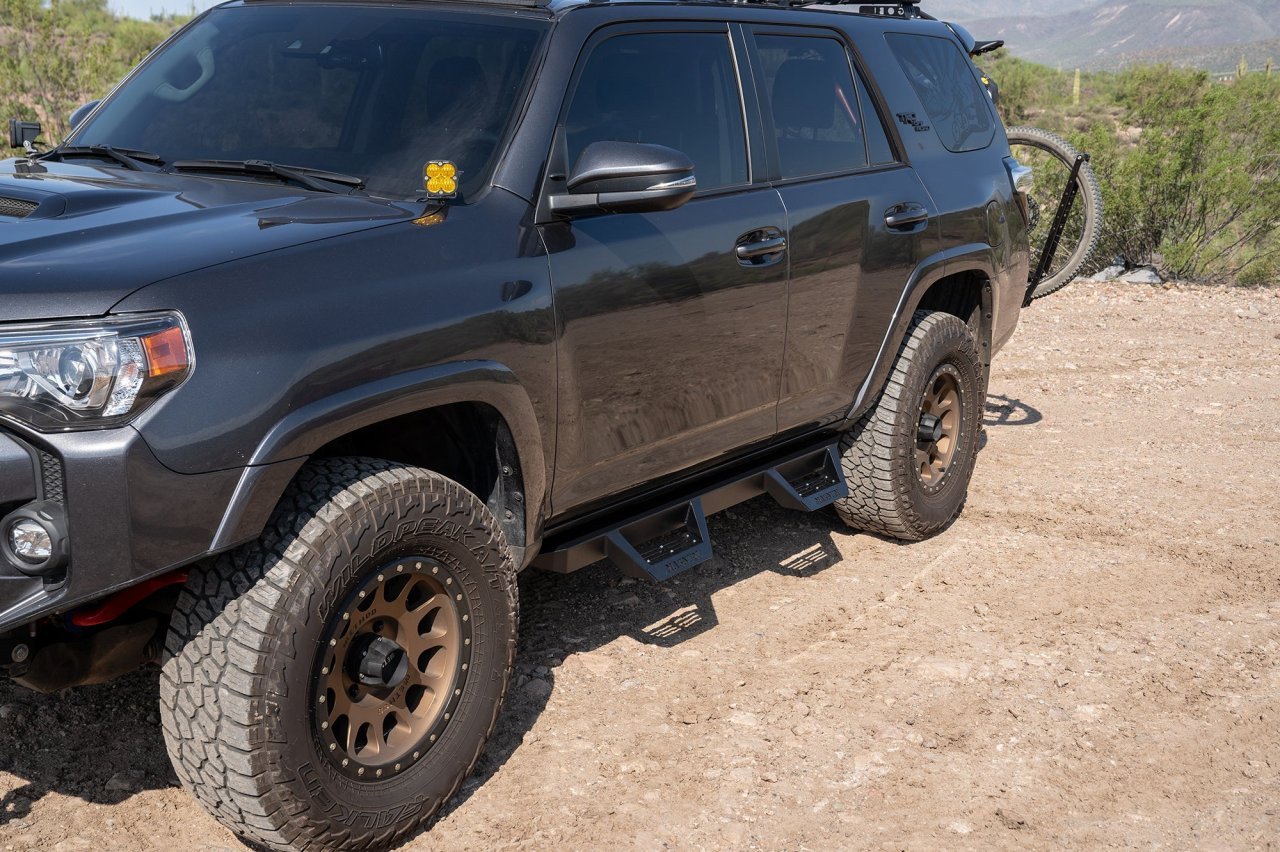 Magnum RT Drop Steps Black Textured Alloy Steel - Part# RTS10FD — side view