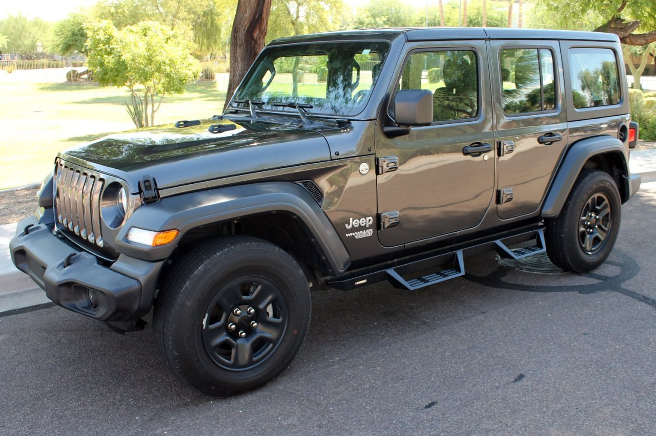 Magnum RT Gen 2 Drop Steps Black Textured Alloy Steel - Part# GTS74JP — side view