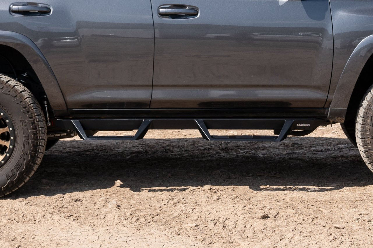 Magnum RT Gen 2 Drop Steps Black Textured Alloy Steel - Part# GTS75TY — side view