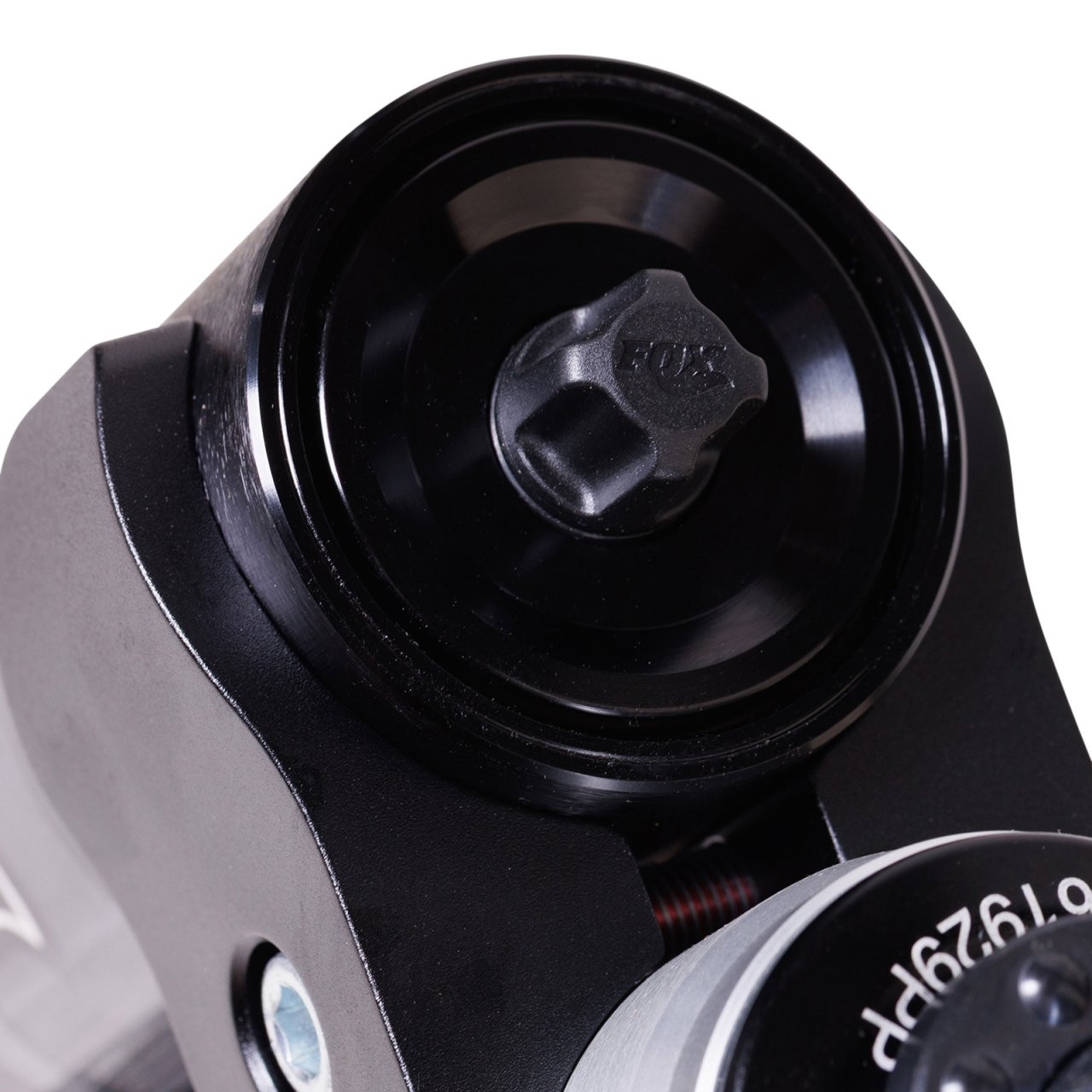 PERFORMANCE SERIES 2.0 SMOOTH BODY RESERVOIR SHOCK (PAIR) (885-24-271) — application image