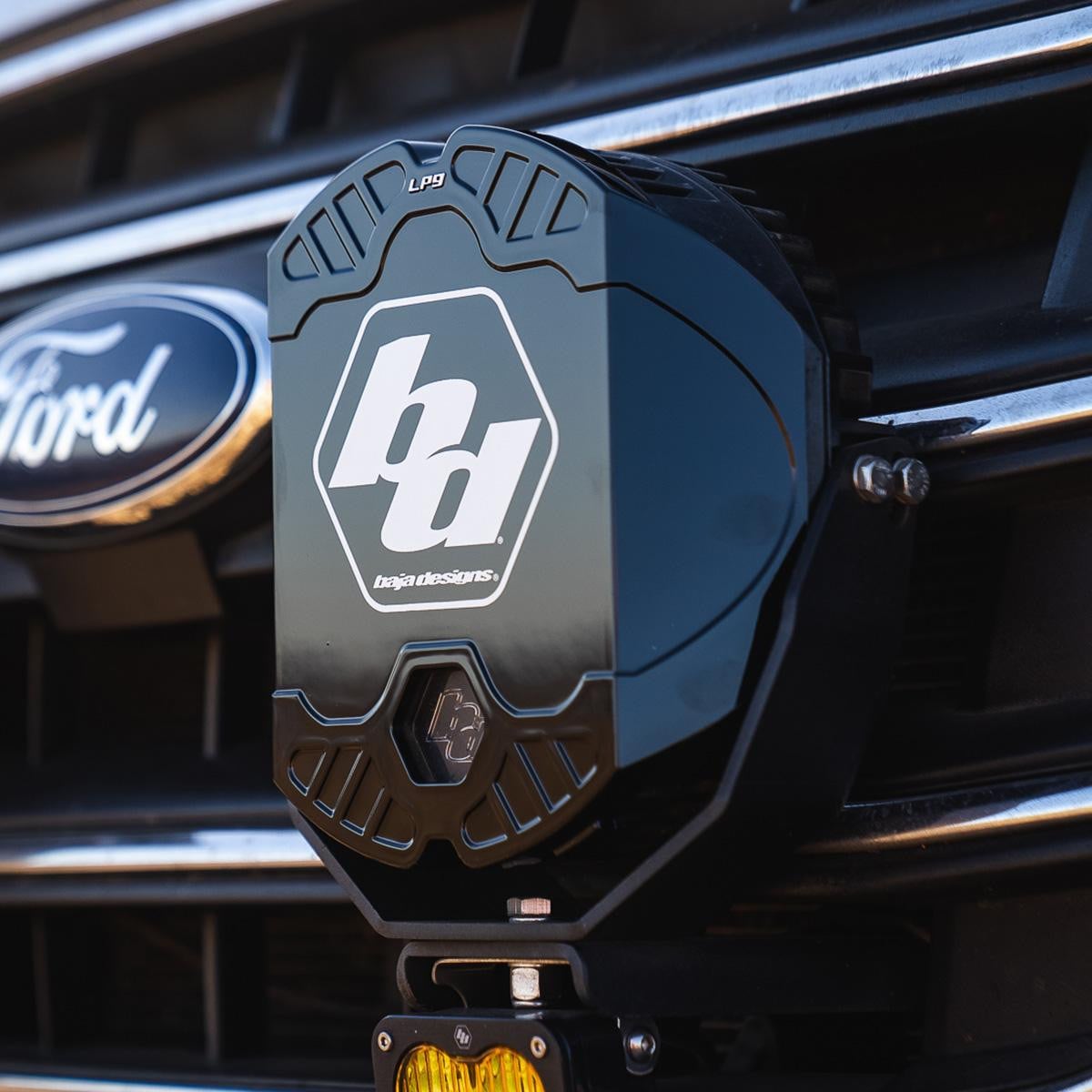 LP9 Single Rock Guard (Black) — application image
