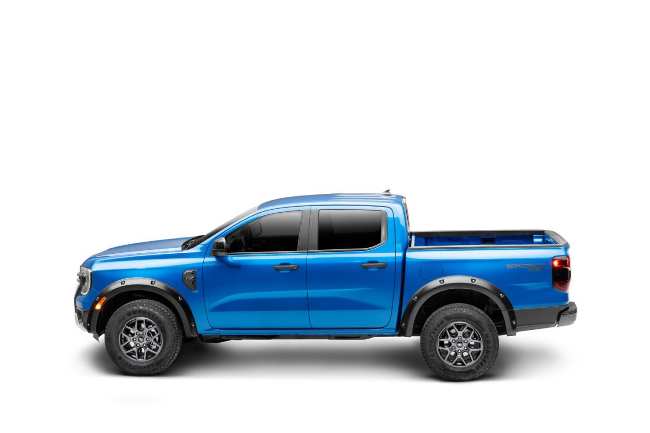 Fender Flares Pocket-Style 4PC Set (2802975) — installed view