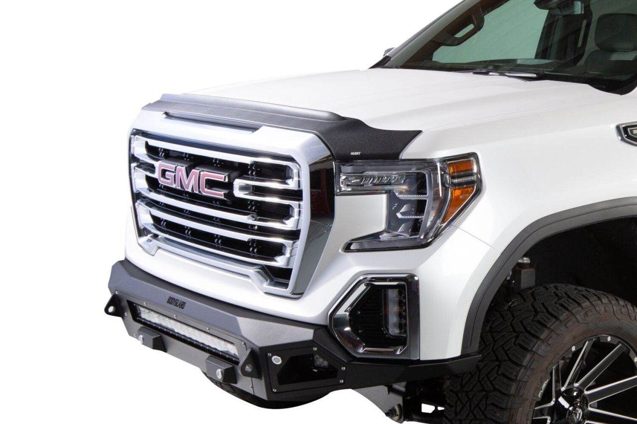 Husky Liners 2830003 Aeroskin II Low Profile Hood Protector Matte Black 2007-2013 GMC Sierra / 2007-2010 GMC Sierra 2500/3500 HD — installed view