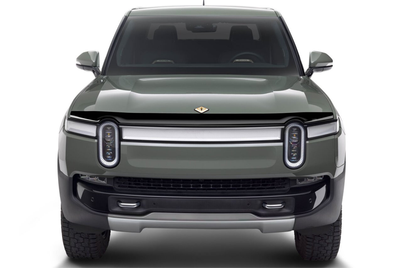 Aeroskin Hood Protector; Smoke (2842210) — primary image