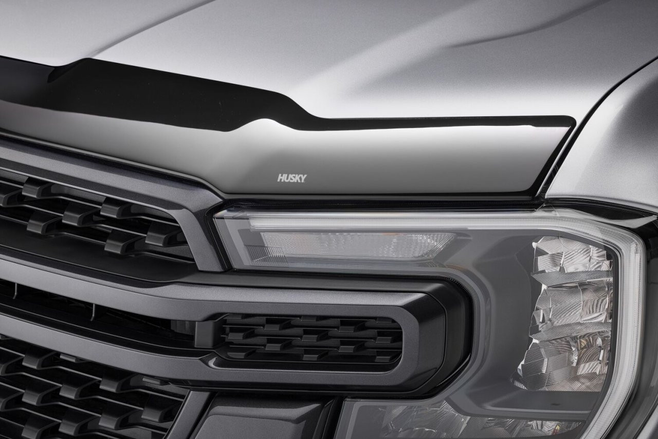 Aeroskin Hood Protector; Smoke (2842266) — primary image