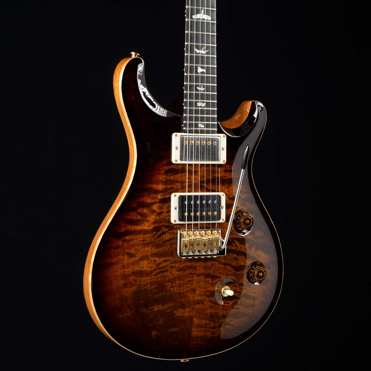 PRS-C24-10-WL-QUILT-MAPLE--EBONY-BLK-GOLD-BURST-WNAT-BINDING---BACK---286062-angle-left__90470.1573853025.jpg
